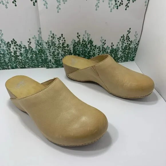 Dansko Nubuck Leather Tan Professional Comfort Clogs Size 40 EU/9.5-10 US Women - Picture 5 of 14